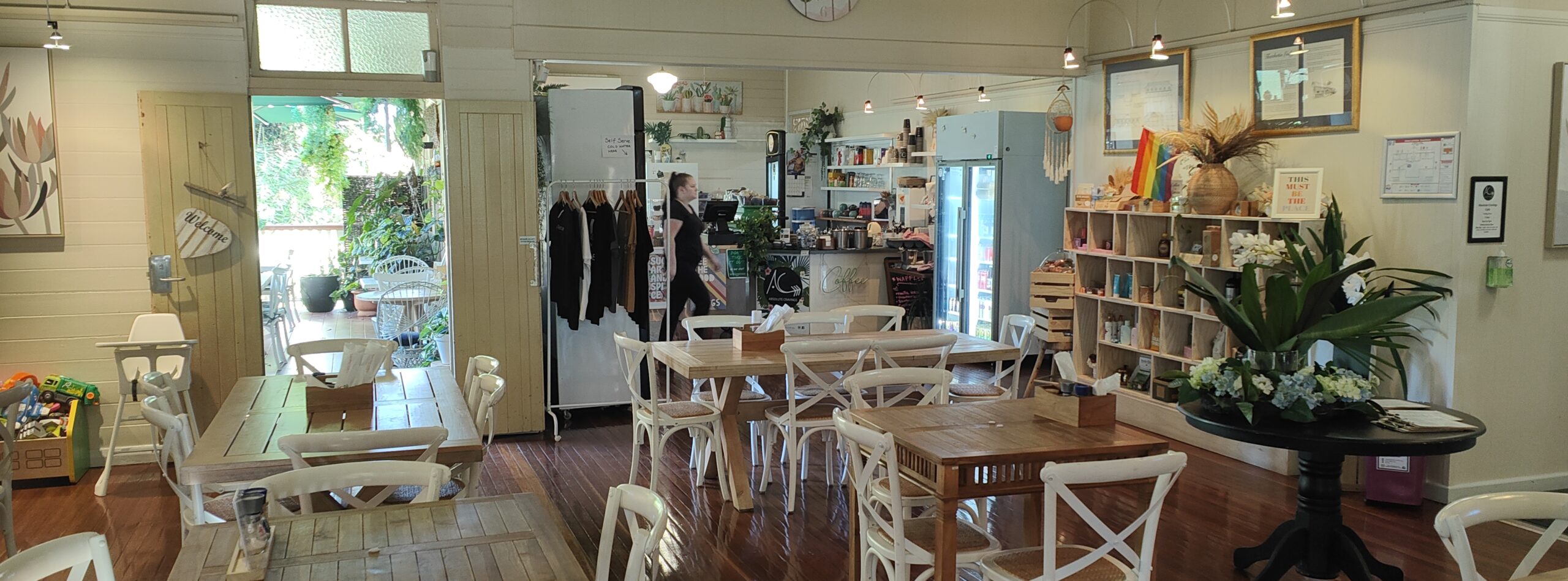 The welcoming dining room inside Absolute Cravings